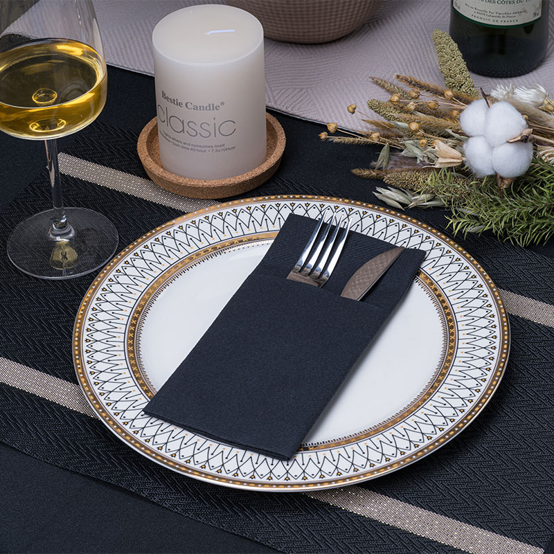 Zwarte zak-airlaid-servetten met hoog absorptievermogen Zwarte zak-airlaid-servetten met hoog absorptievermogen
