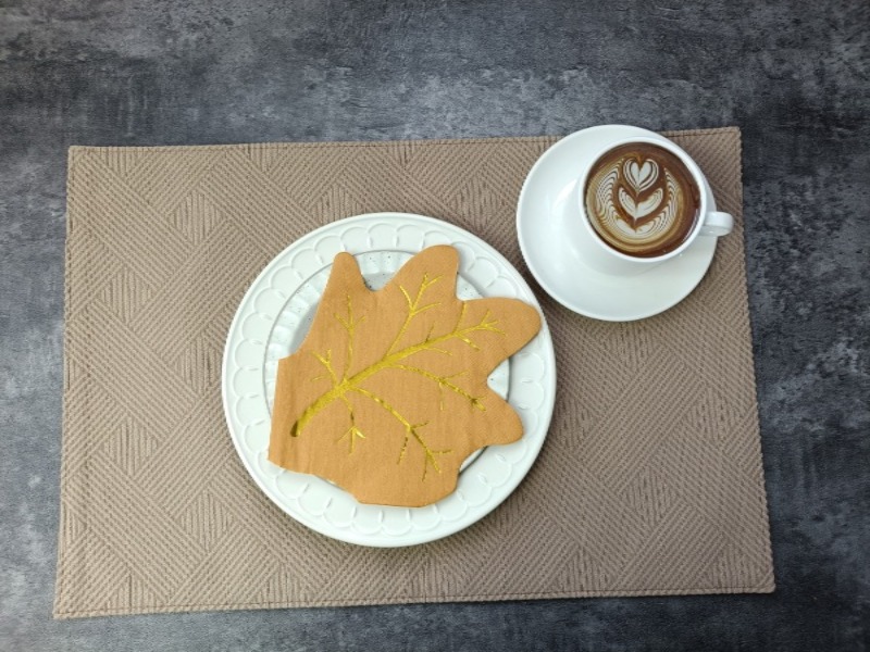 Wat zijn gestanste servetten? Een complete gids voor deze creatieve tafeldecoratiebenodigdheden